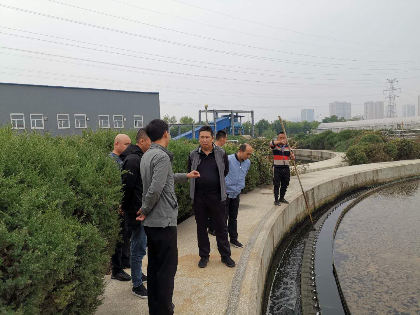 公司總經理王建人在供水、污水生產一線開展風險隱患排查 (2).jpg 公司總經理王建人在供水、污水生產一線開展風險隱患排查 (2).jpg